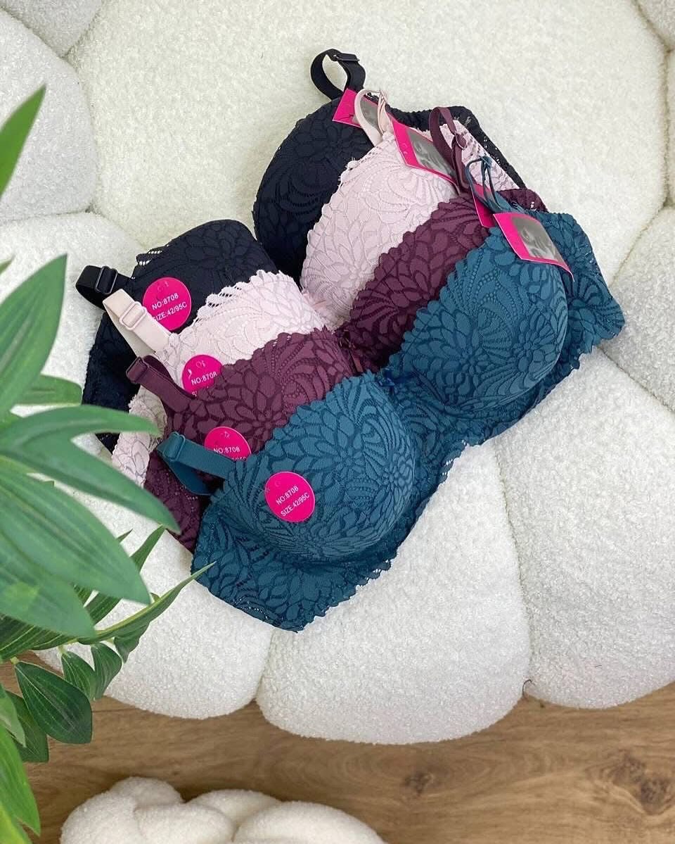 Half cup underwire padded bra